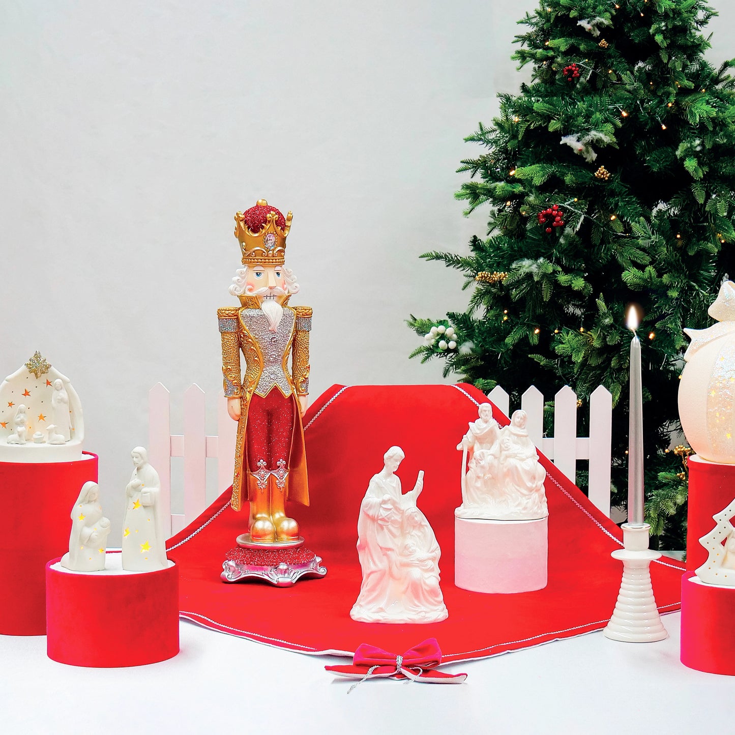 L'Infinito - Natività bianca con luce a led