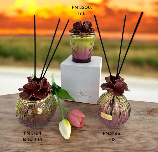 Pienne - Candela a bicchiere con fiore mirto