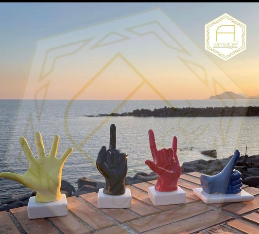 Amagè- Le mani "Ti amo rock" rossa