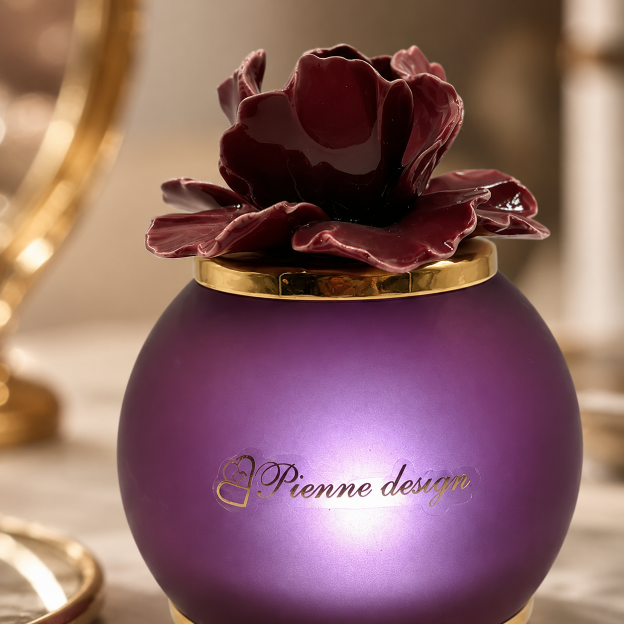 Pienne - Lampada amaranto con fiore