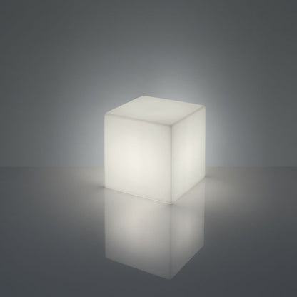 SLIDE- Cubo Design: SLIDE Studio lampada da terra